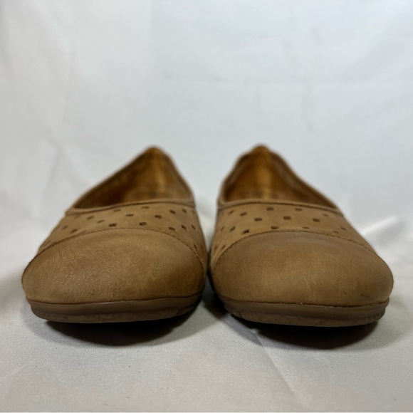 Gabor Hovercraft Ruffle Nubuck Leather Perforated Shoes Ballet Flat Size 7.5 UK - Picture 4 of 14
